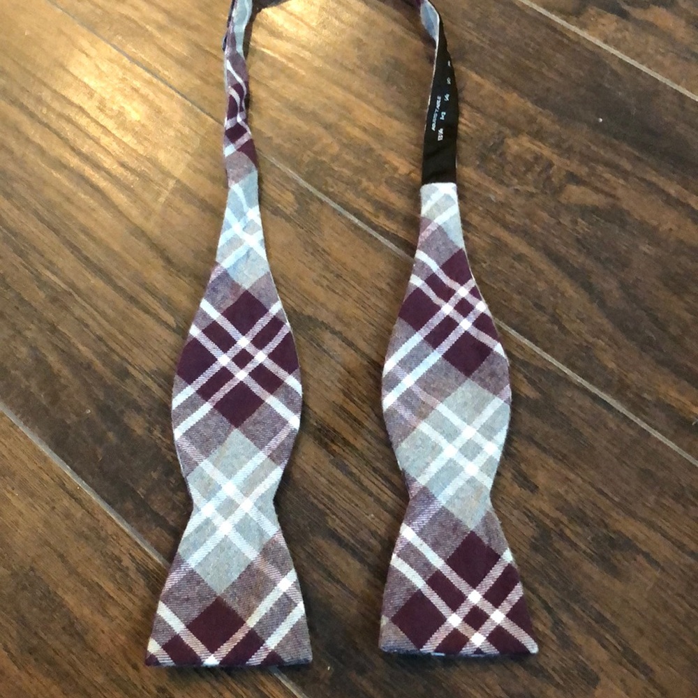 Wine and Grey men’s bow tie